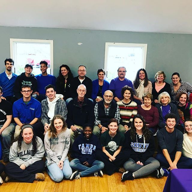 The SEM students and YMCA staff alongside the THRIVE program clients